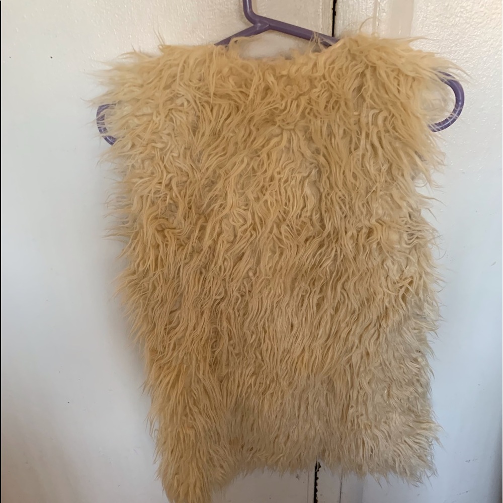 Beige vest